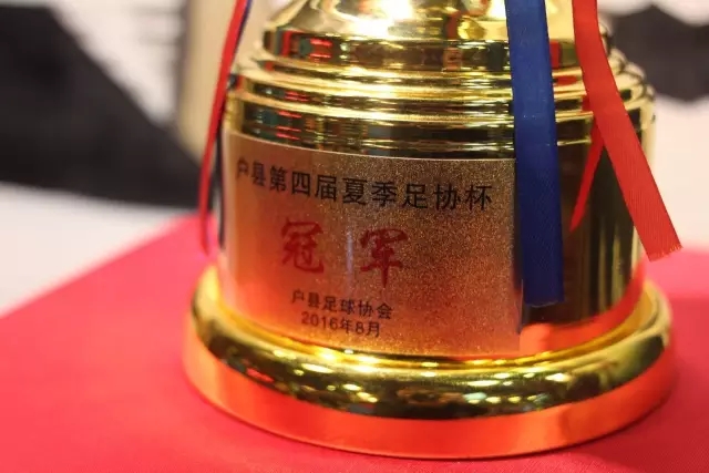 浓眉休战詹姆斯20分 吹杨26+13率老鹰击退湖人